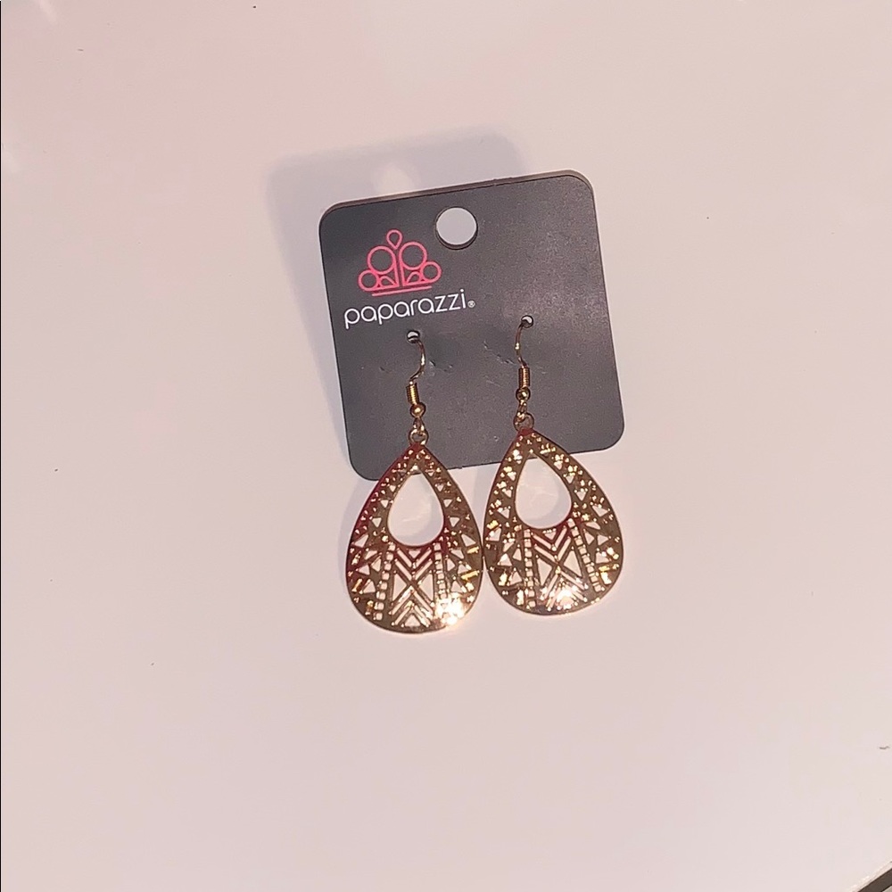 Paparazzi earrings